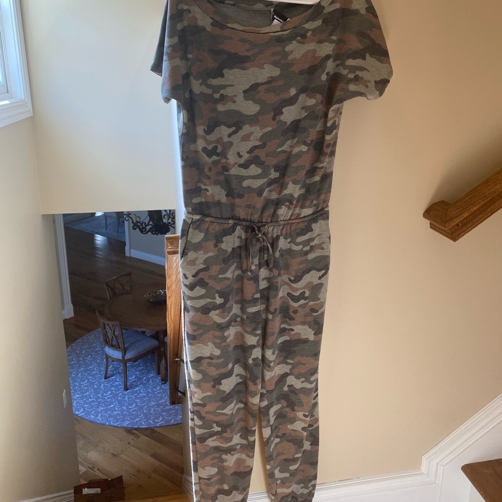 Veronica M camo jumper